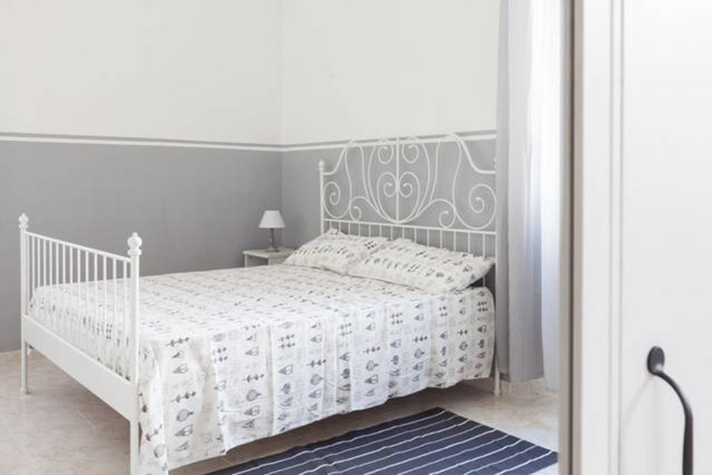 Domus Merulana Bed And Breakfast Rome Room photo